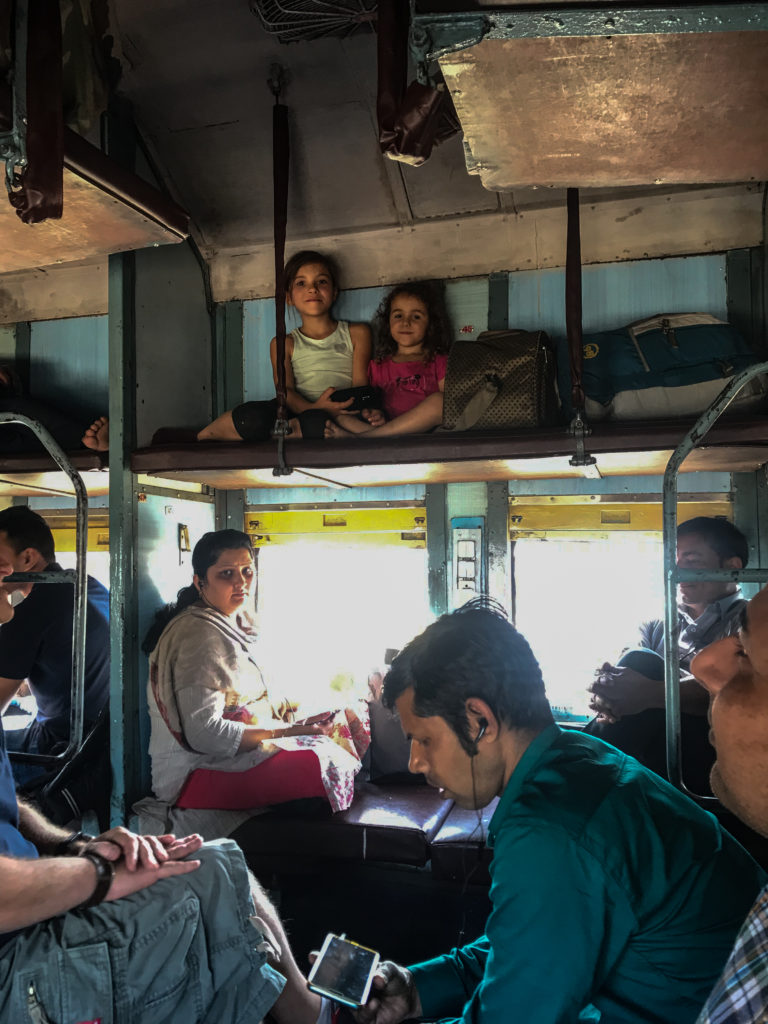 Trains indiens - Cinq semaines en Inde du nord avec enfants et sacs à dos